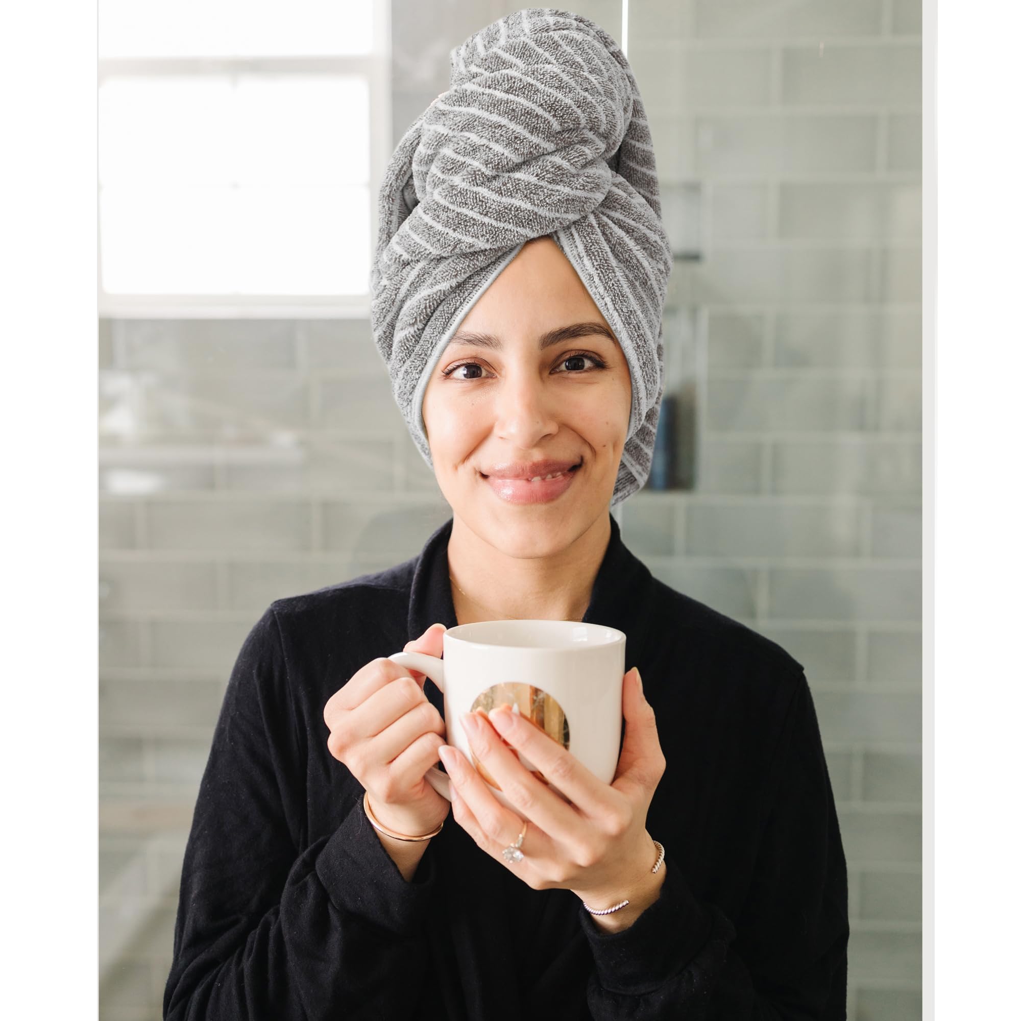 ROLSHOL two-pack microfiber towels ready for everyday use