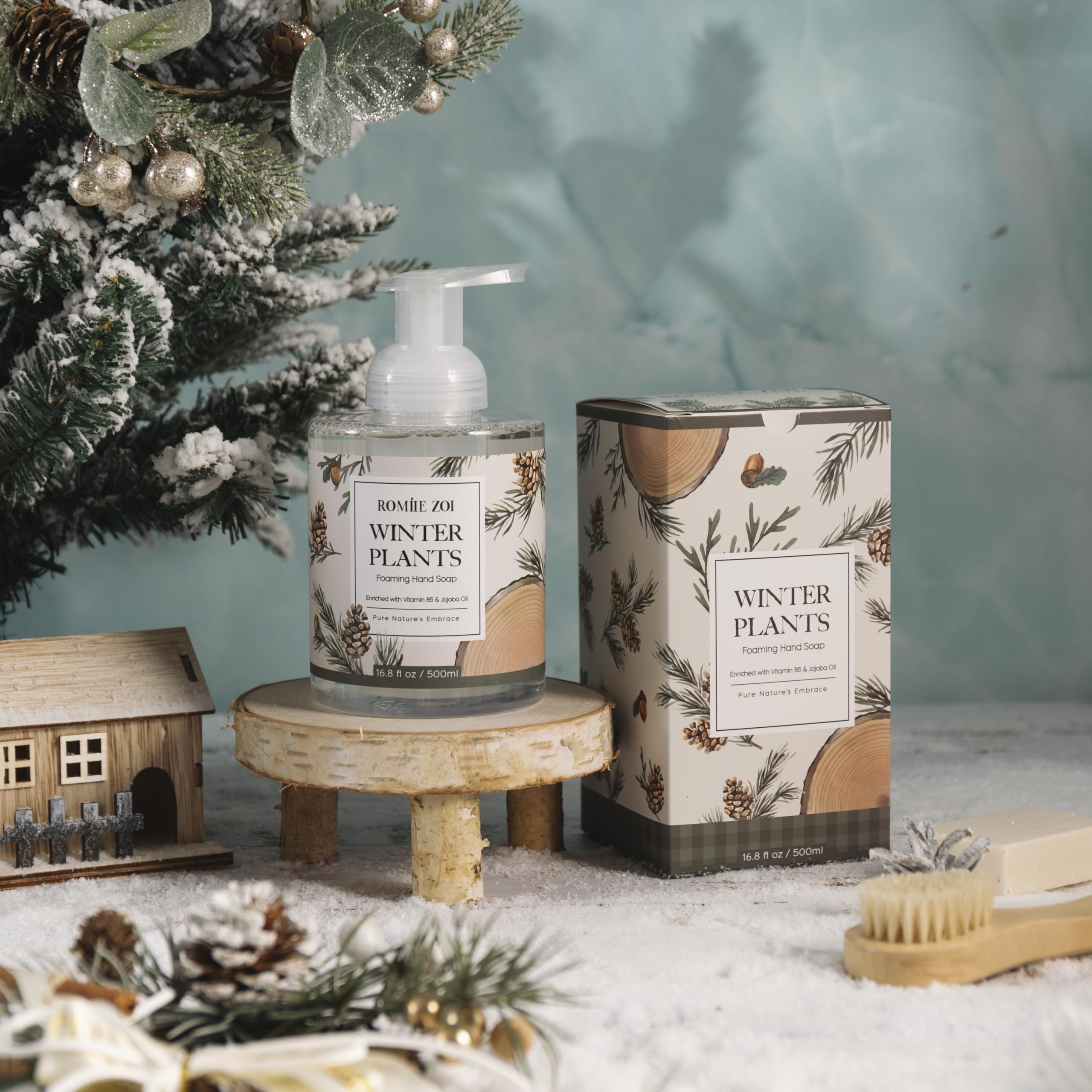 ROMIIE ZOI winter-pine-hands-use: hands applying foam soap for refreshed feel after chores