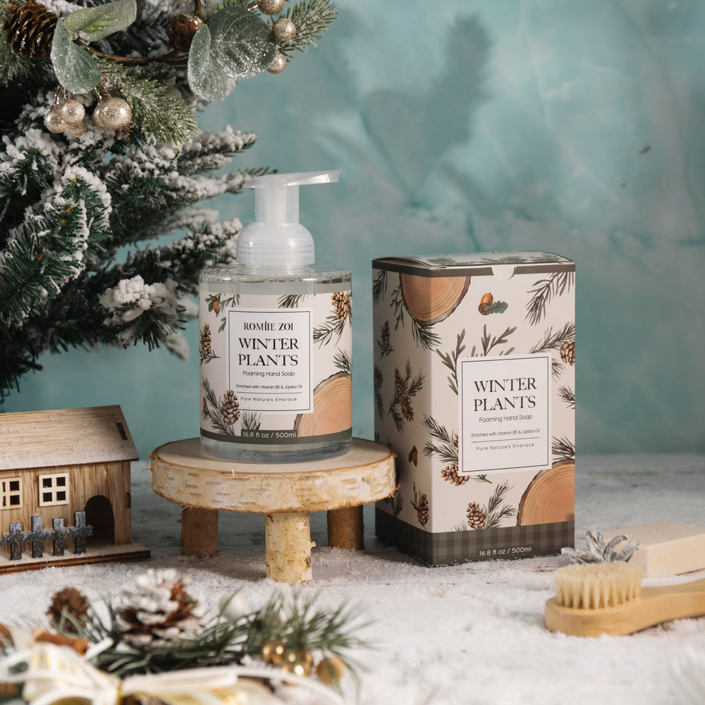 ROMIIE ZOI winter-pine-hands-use: hands applying foam soap for refreshed feel after chores