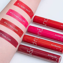 rom&nd Juicy Lasting Tint 16 Corni Soda packaging highlights sleek modern beauty.