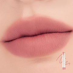 romnd Lip Mate Pencil smooth-application closeup shows easily blended texture for corners and bows.
