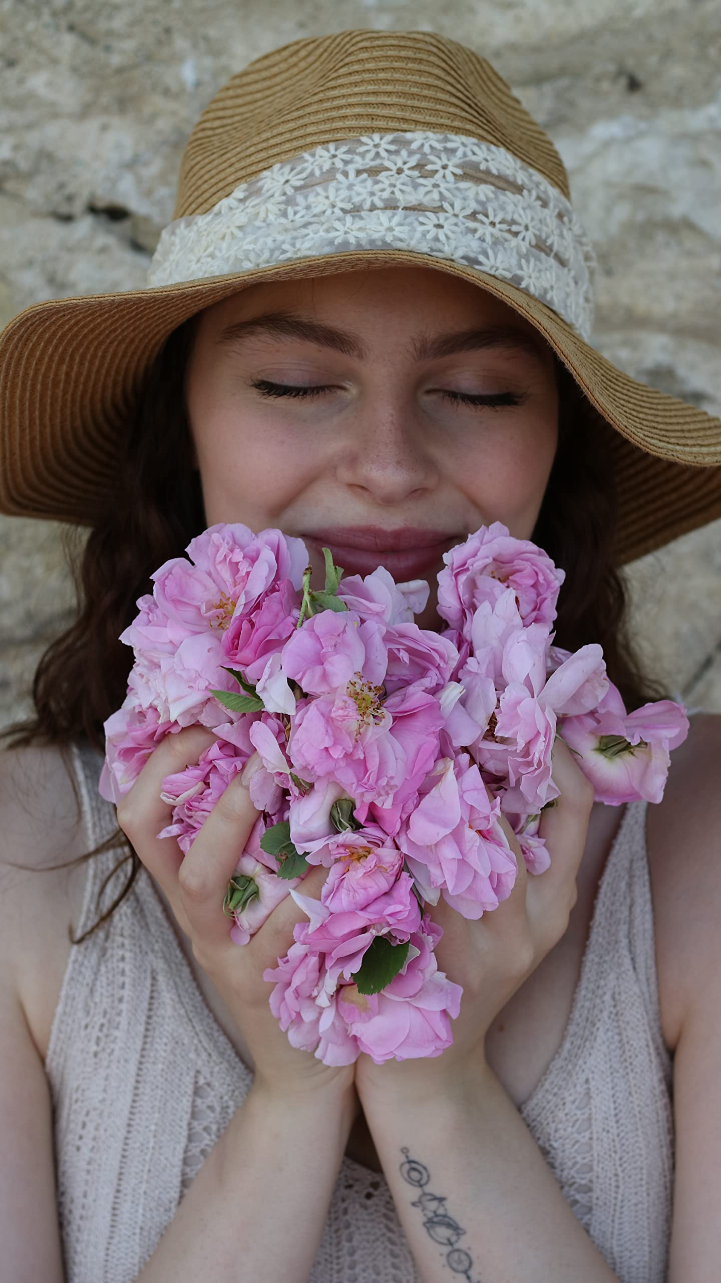 Rosense rosewater face mist spray hydrates and refreshes skin