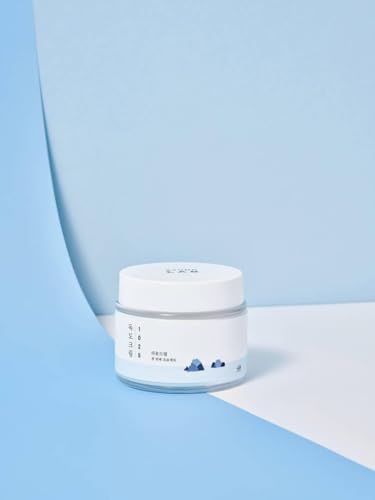 ROUND LAB 1025 Dokdo Cream fragrance-free label signals gentle daily use.