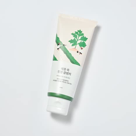 ROUND LAB Mugwort Calming Cleanser cream texture highlights moisturizing, gentle wash for daily use.