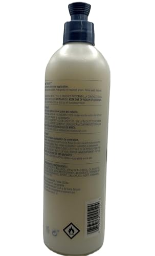 Roux Clean Touch application palette demonstrates stain removal during color sessions