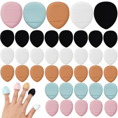 ROYHOO finger powder puff triangle design enables precise concealer and foundation touch-ups.