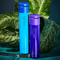 R+Co BLEU mousse dispense pump demonstrates easy, precise application