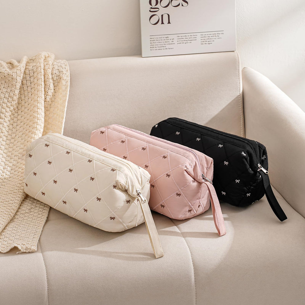 RSRSLEII portable design offers handle and wall-hanging options for easy storage.