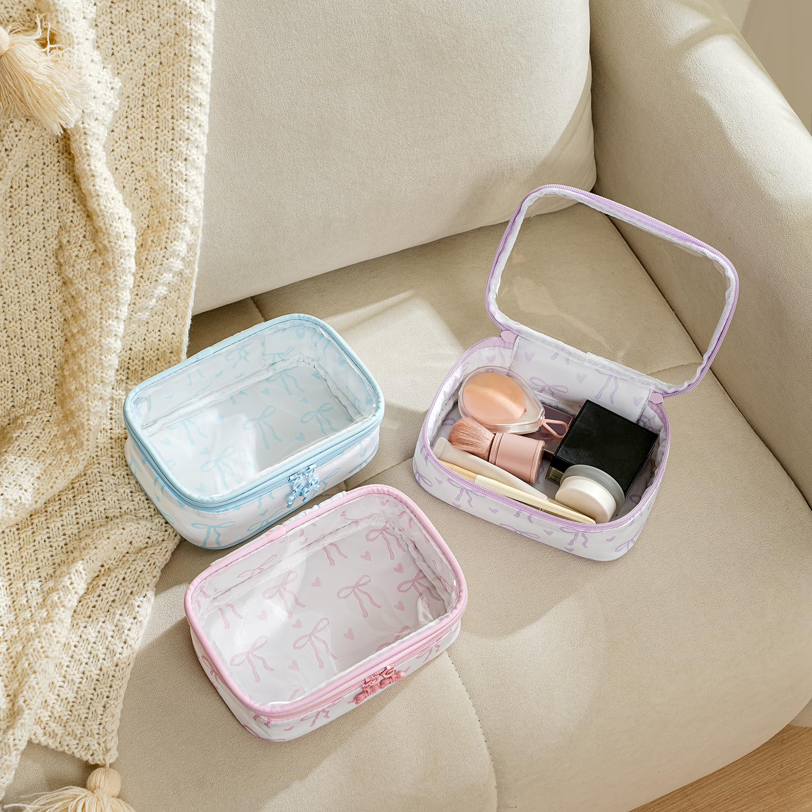 RSRSLEII transparent cosmetic case with zipper helps you see items at a glance.