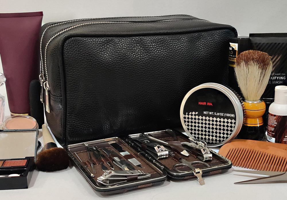 RUSTIC TOWN full-grain buffalo leather toiletry bag open reveals accessible compartments for cosmetics and toiletries.