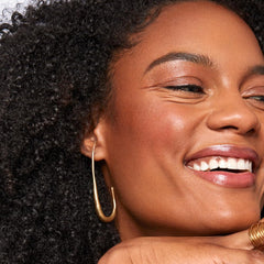 Saie The Big Liquid Foundation Brush applying cream and liquid formulas for precise buffing