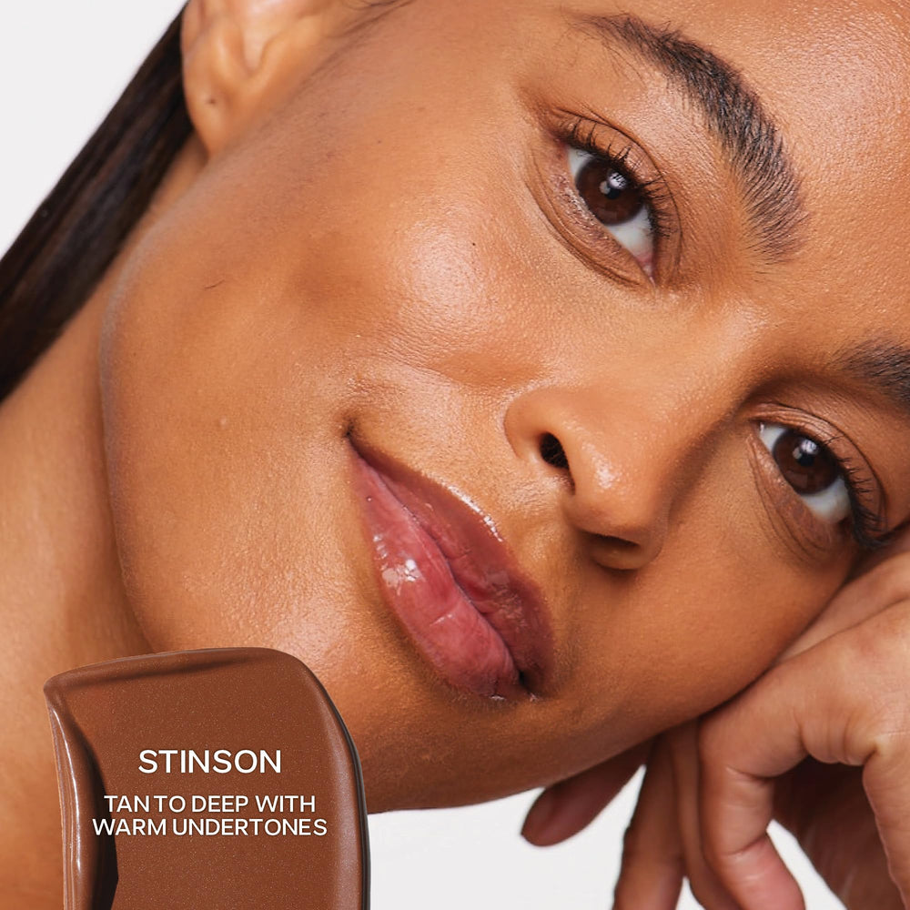 Saie Dew Bronze doe-foot applicator for targeted bronze application.