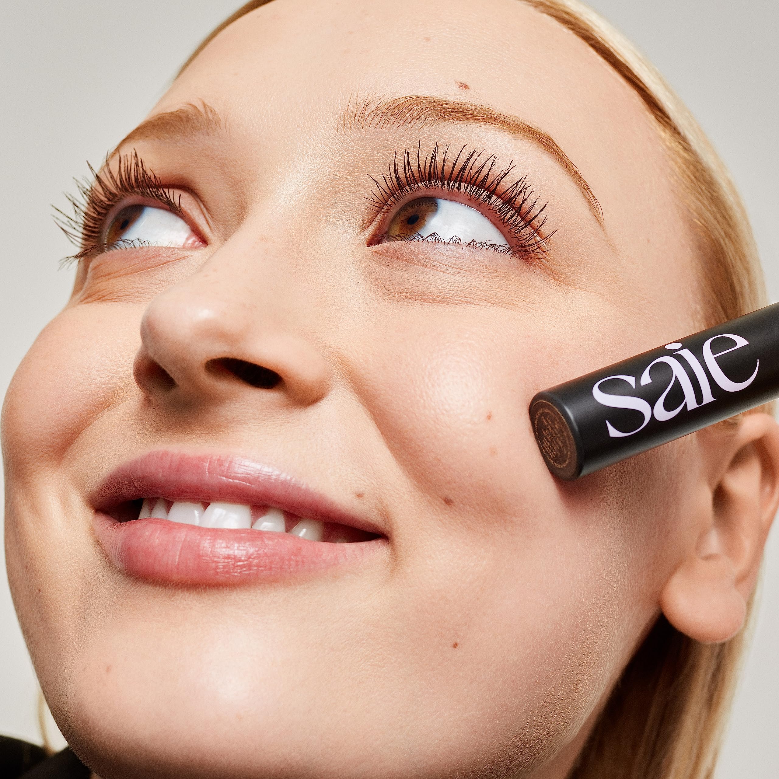 Saie Mascara 101 tip brush detail for outer corner and bottom lash access
