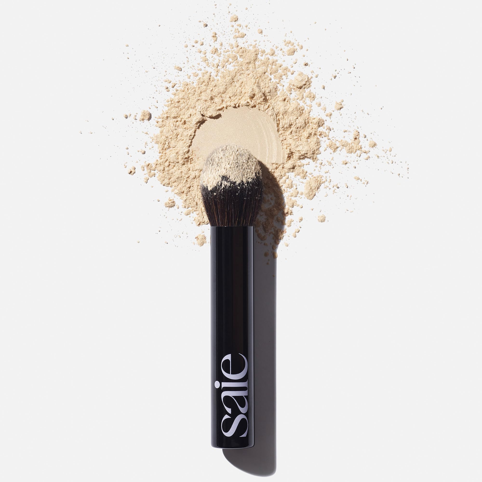 Saie The Fluffy Brush fluffy edges create a diffused, airy finish.