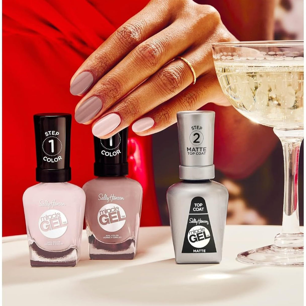 Sally Hansen Miracle Gel salon-quality at-home mani close-up shine.