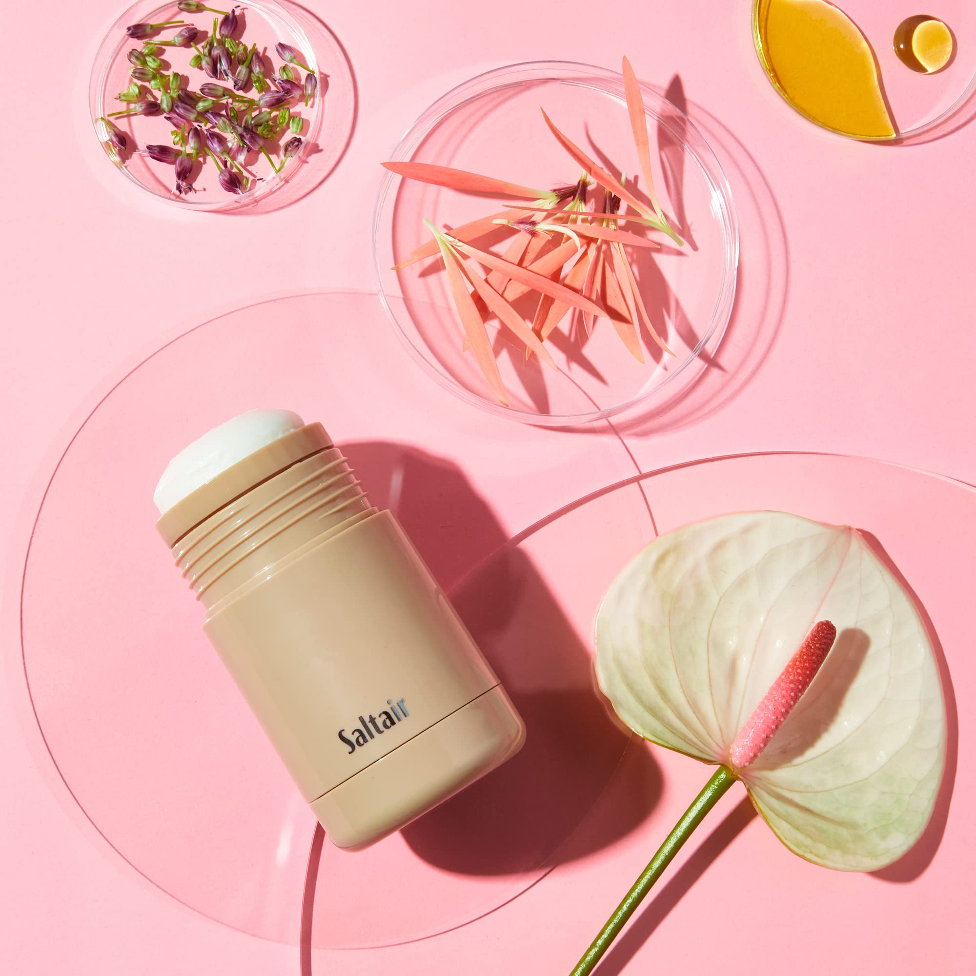 Morning routine with Saltair Santal Bloom for a fresh start to the day.