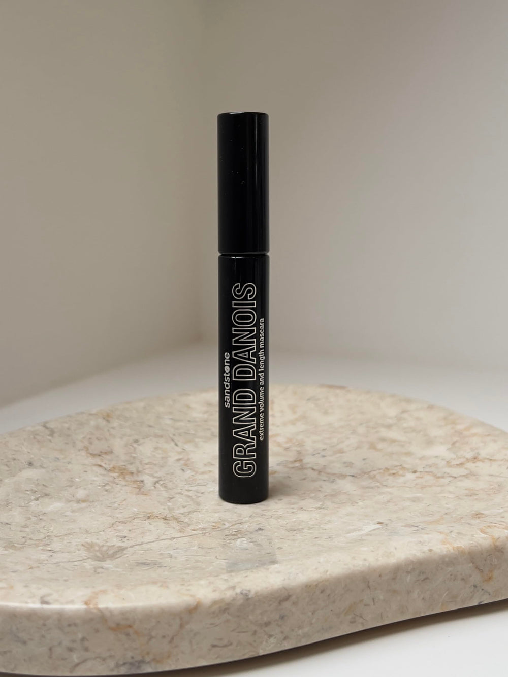 Sandstone Scandinavia hypoallergenic mascara lengthening and volumizing for dramatic lashes