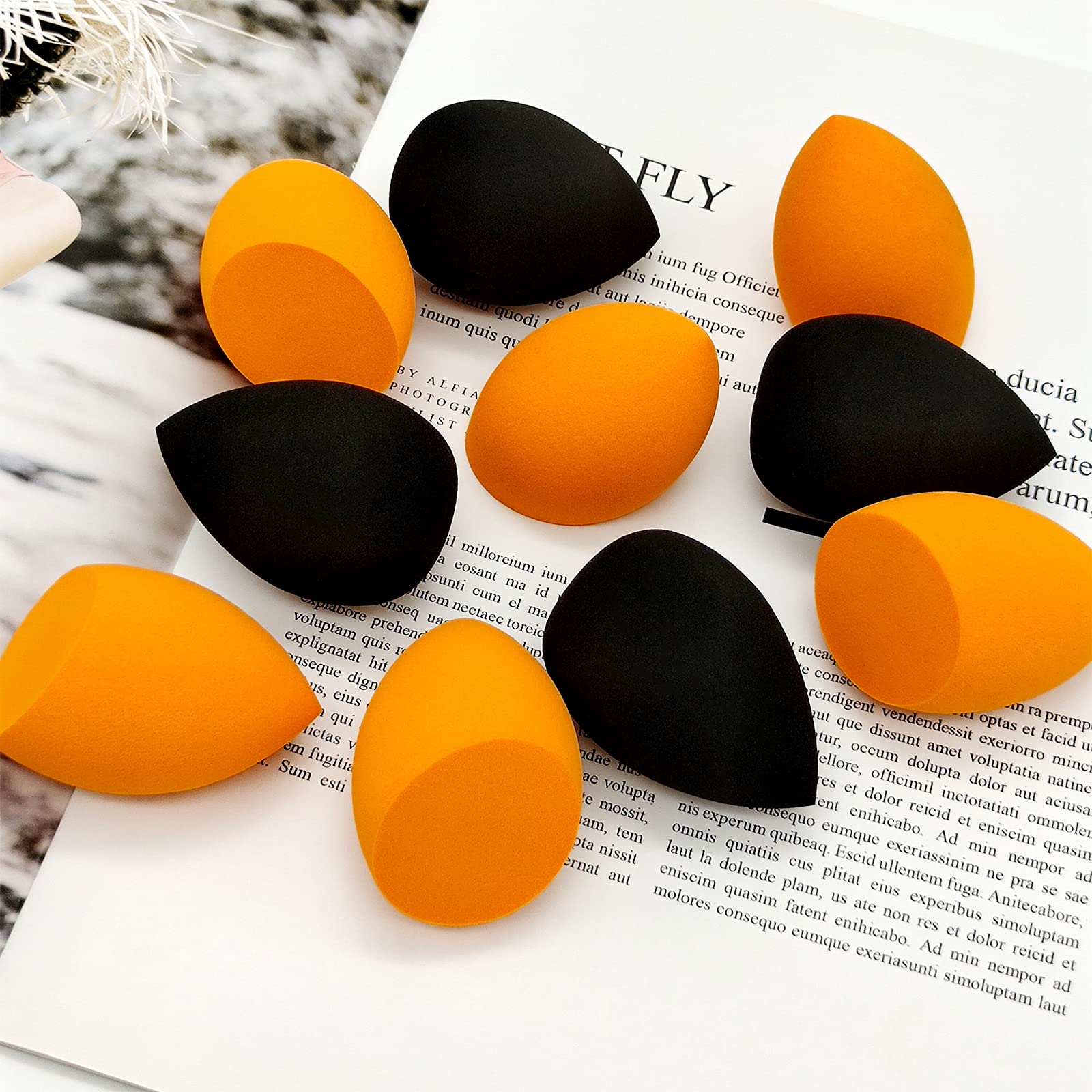 Scartink multi-color reusable puff set for versatile makeup.