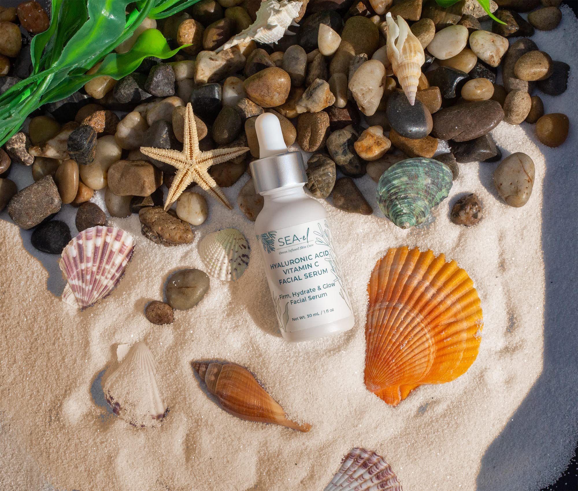 Sea-El Non-greasy texture image suggests quick absorption under makeup.