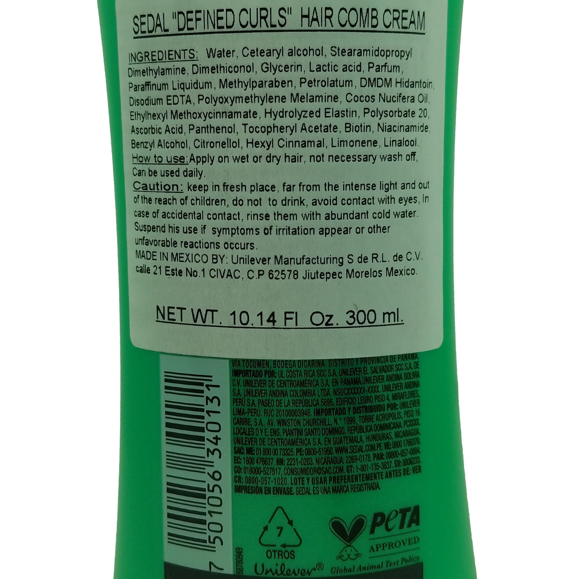 Sedal Curls Defined Cream application scene—easy detangling and shaping for curly hair.