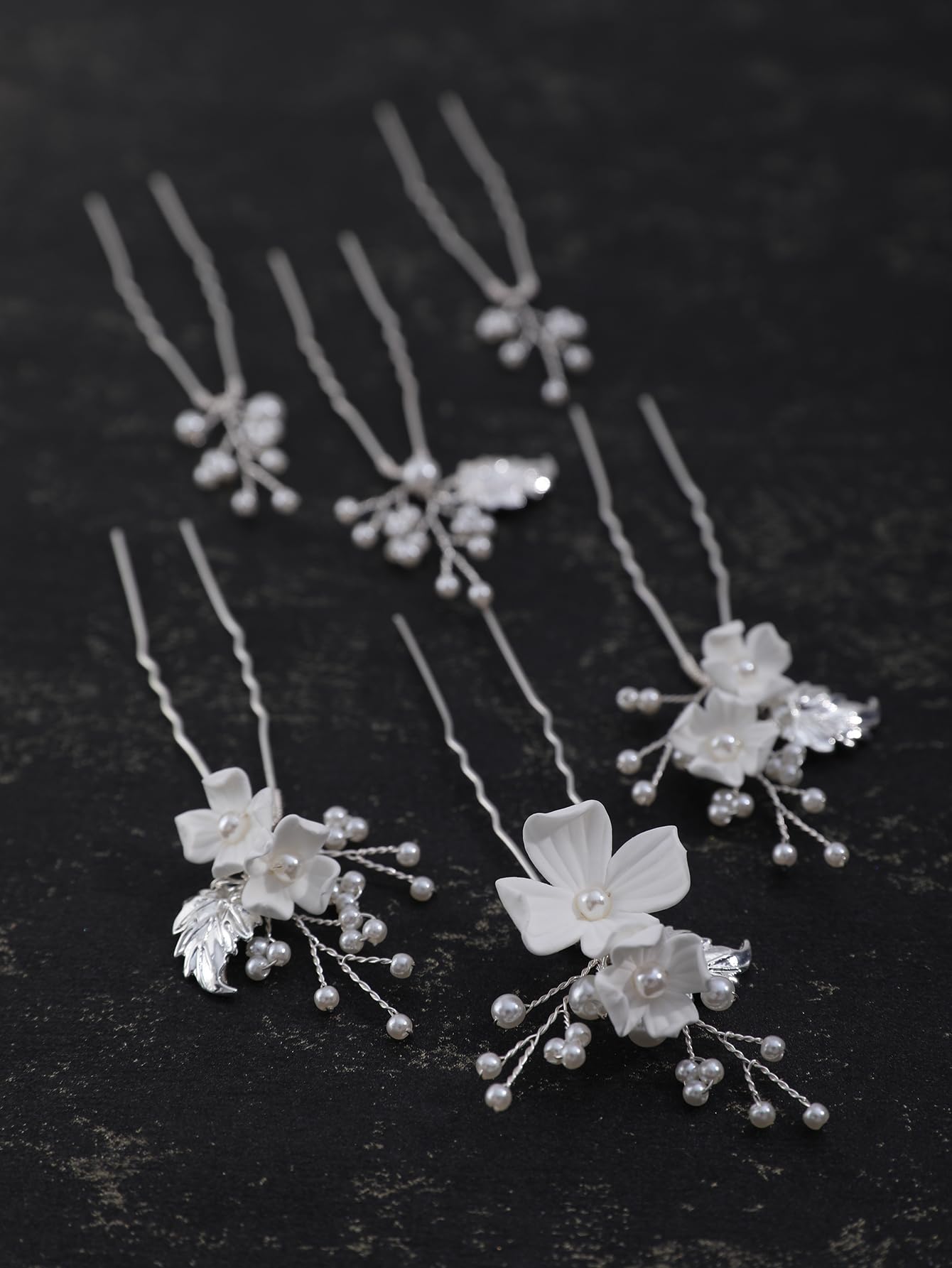 SELFCLOUD secure non-slip pins provide reliable hold for various hairstyles.