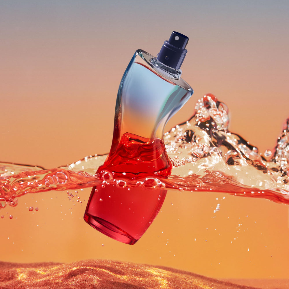 Shakira Dance Ocean packaging box showcases premium design ideal for gifting.