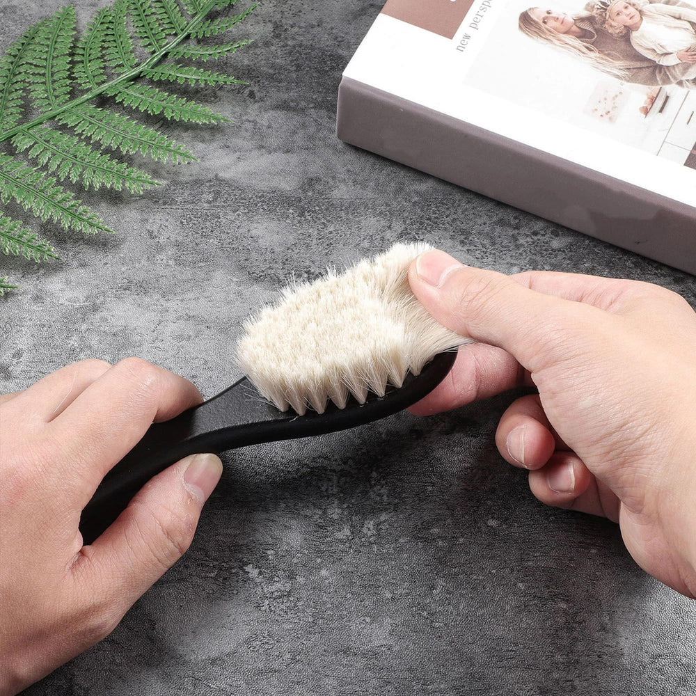 Shappy black-beige wooden handle detail highlights premium grip.