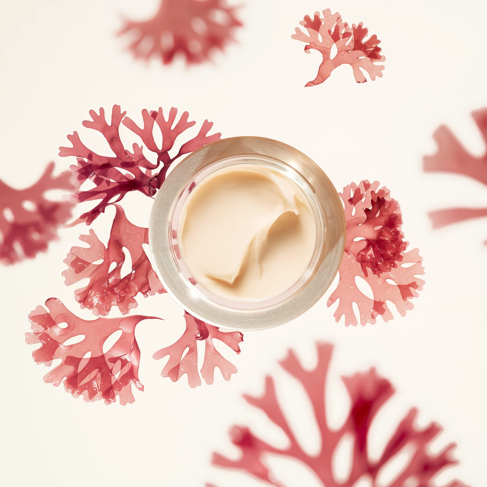 Shiseido Benefiance non-comedogenic closeup demonstrates cream's skin-friendly texture suitable for sensitive skin.