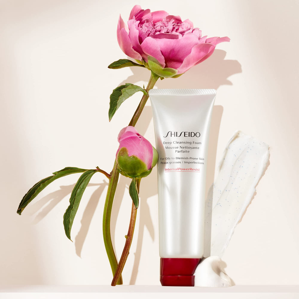 Shiseido Deep Cleansing Foam demonstrates pore cleansing and impurity removal action