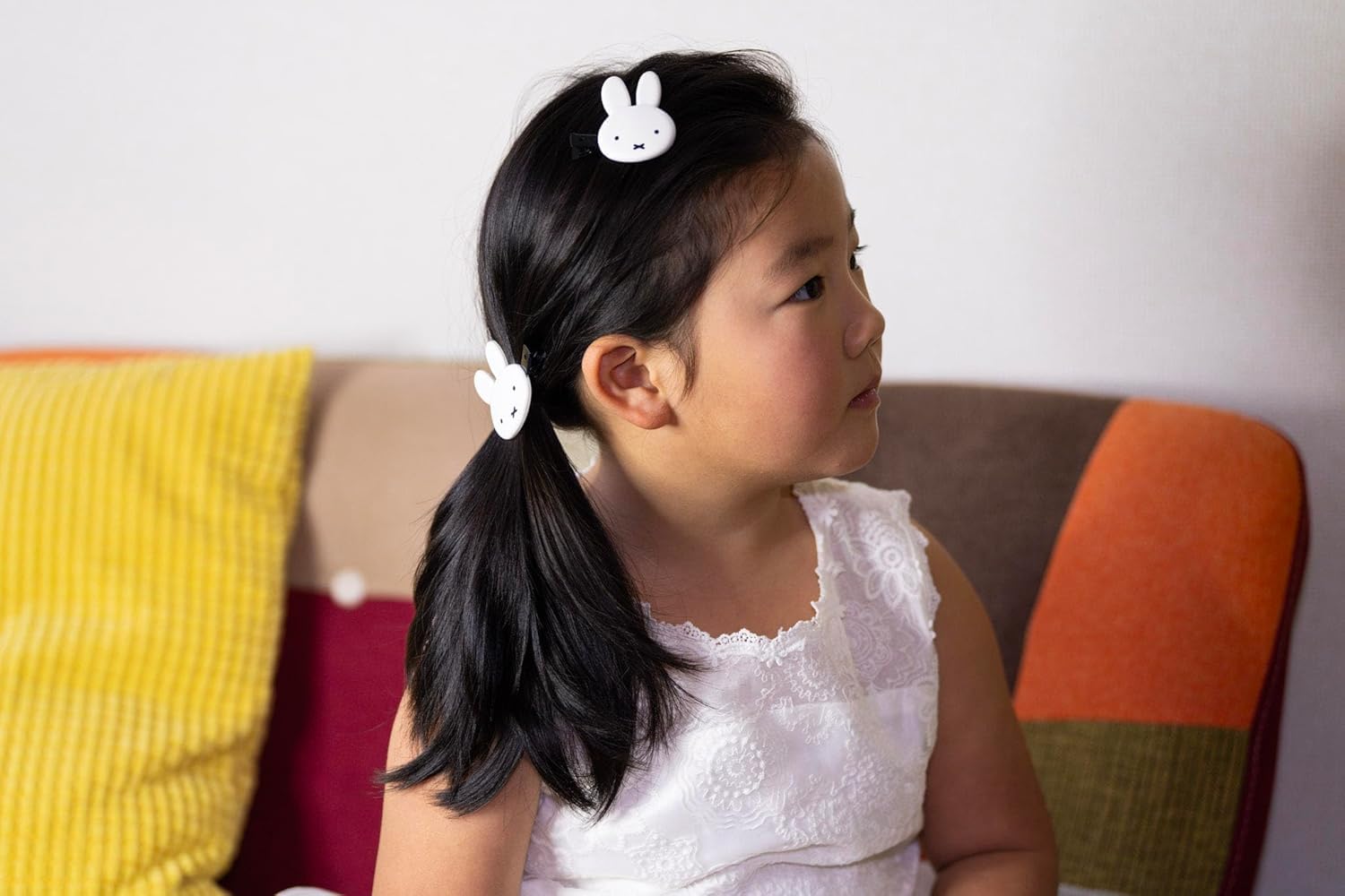 SHOBIDO Miffy die cut bangs clip side view highlights gentle grip during busy mornings.