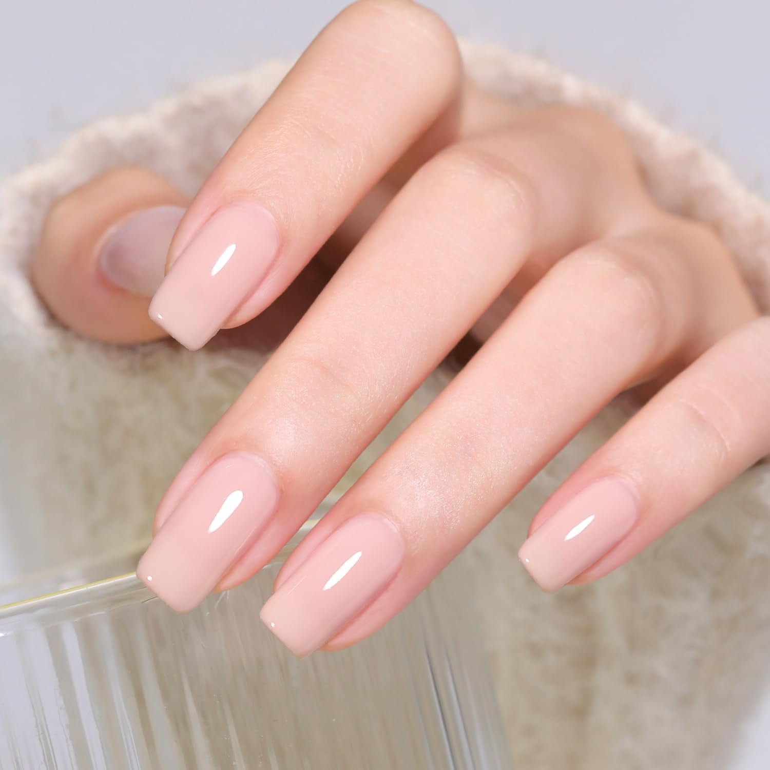 SHOYUM soak-off capability shown as gentle removal preserves nails.