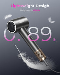 SHRATE compact lightweight design in hand demonstrating effortless grip during travel