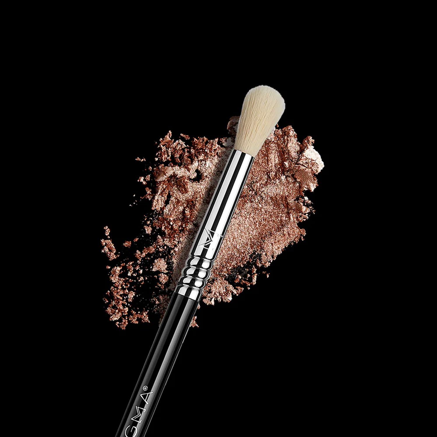 Sigma Beauty E35 detailed application view highlights premium vegan fibers for sensitive skin.