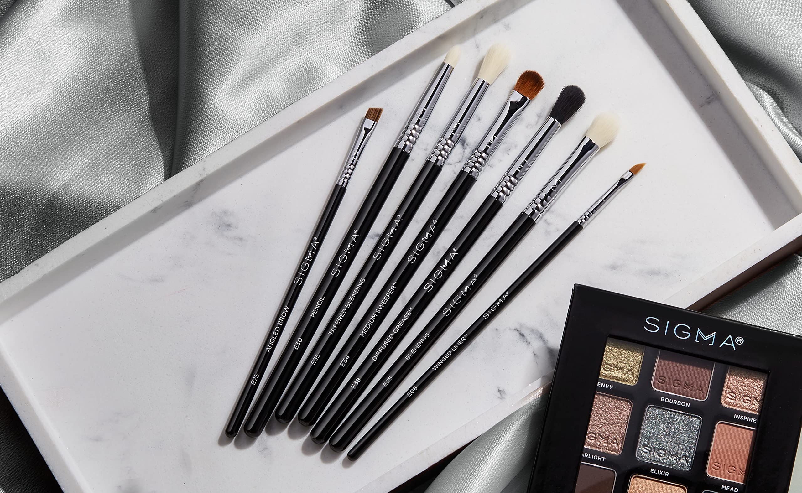 Sigma Beauty E38 in hand shows comfortable grip and blending motion.