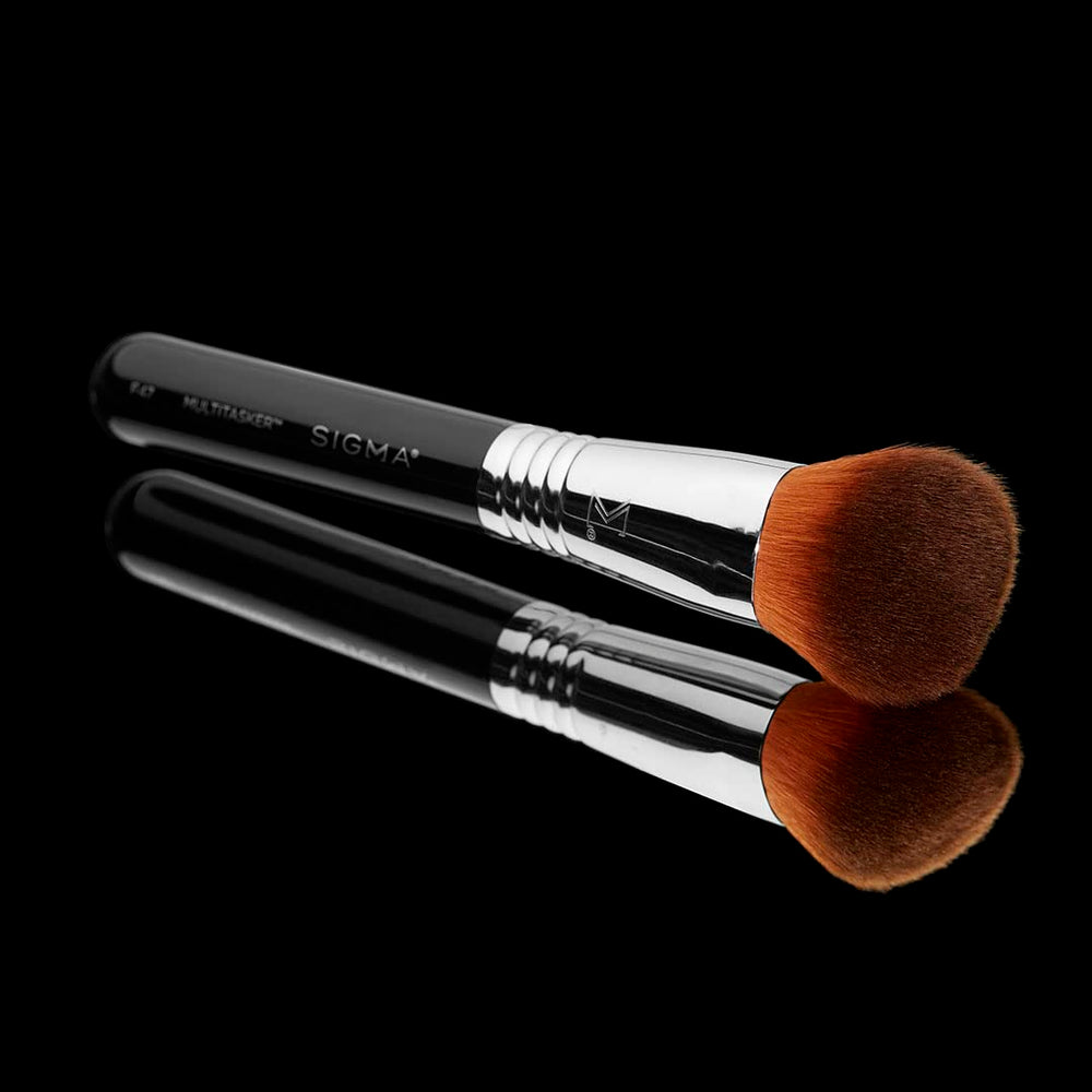 Close-up of soft synthetic fibers on Sigma Beauty F47 Multitasker.