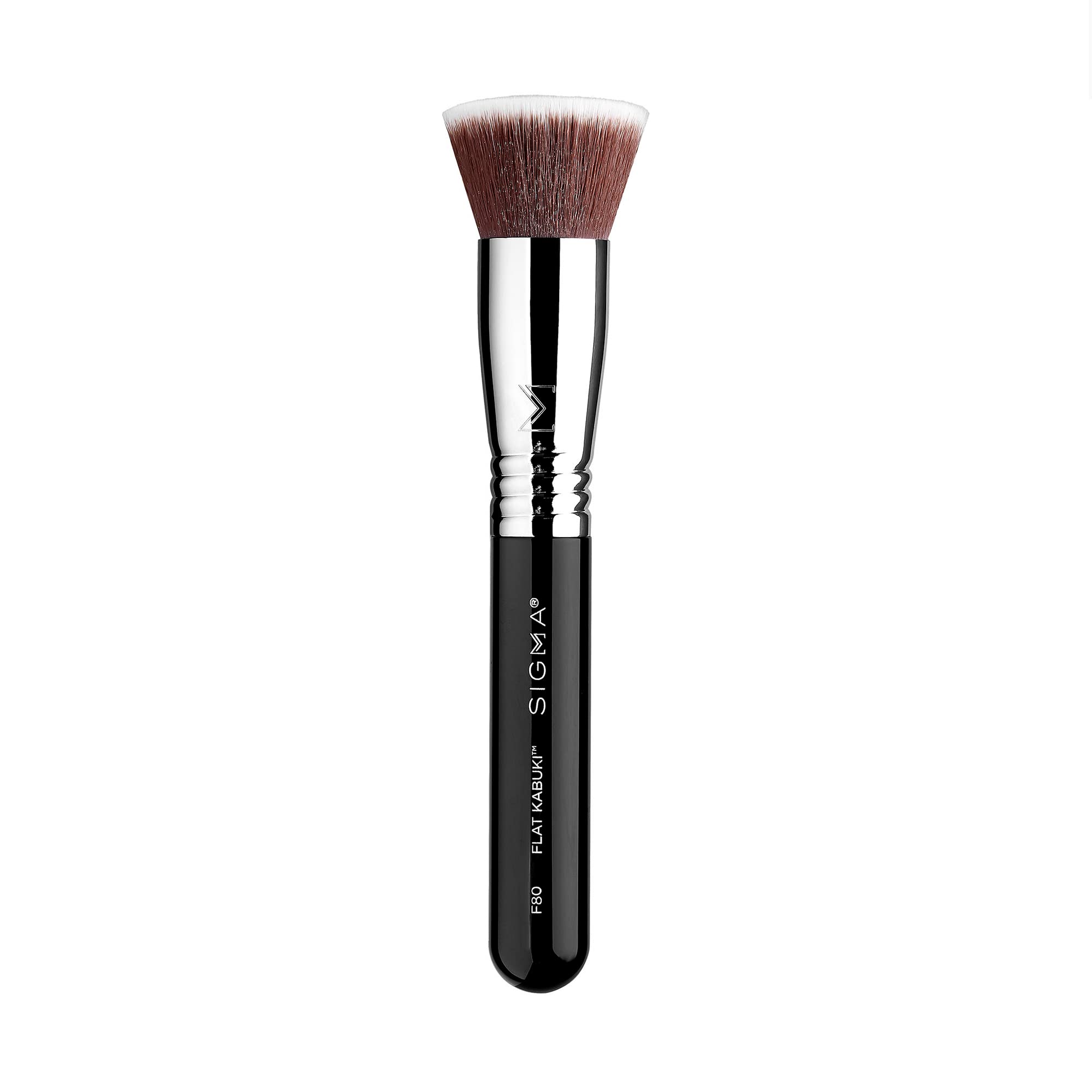 Sigma Beauty F85 closeup of the dense bristles for smooth blending.