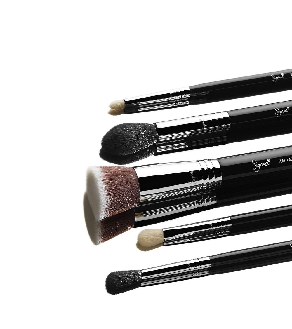 SIGMA Beauty Most Wanted highlighter brush for precise, radiant glow.