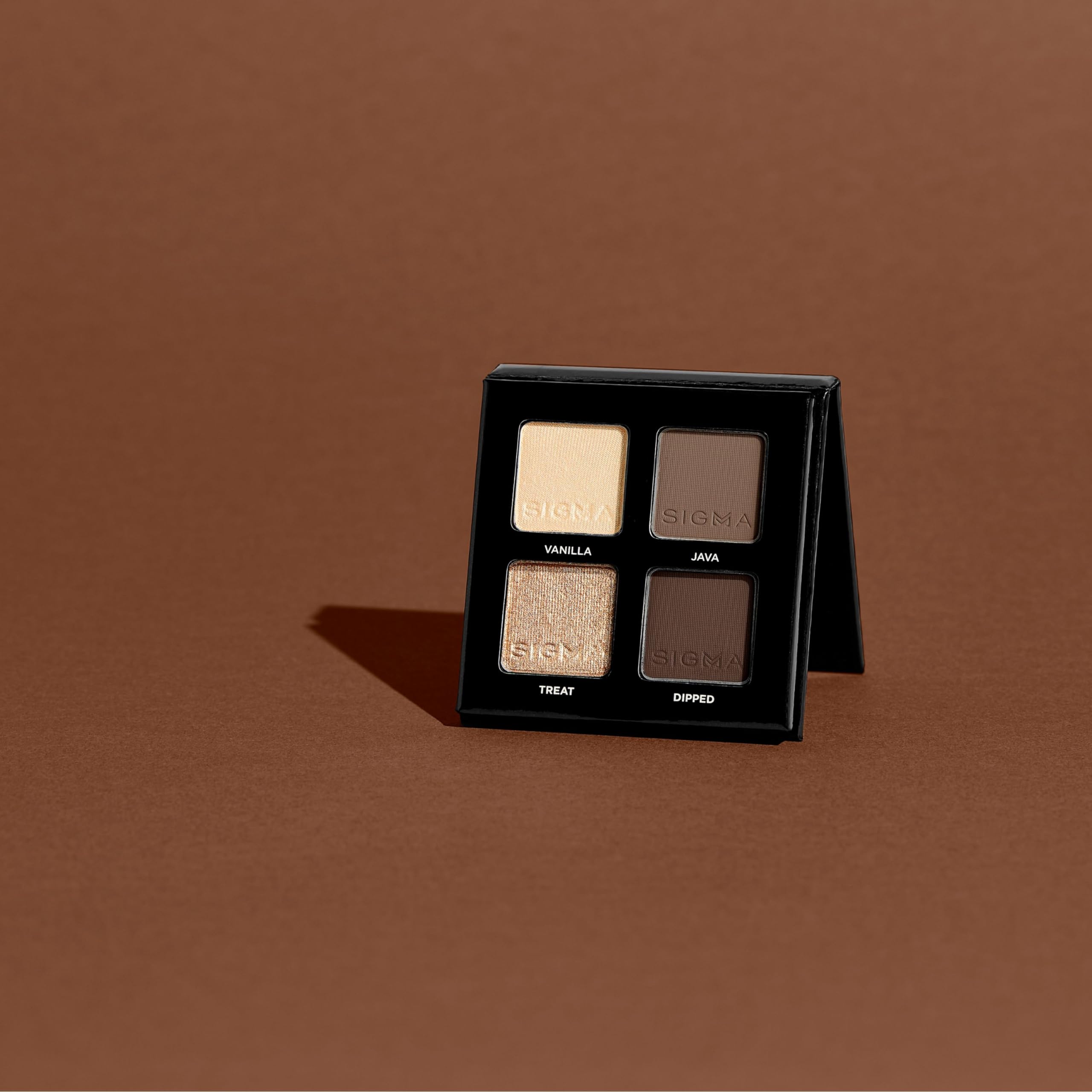 Sigma Beauty quad's all-day wear capability supports long events and daily routines.