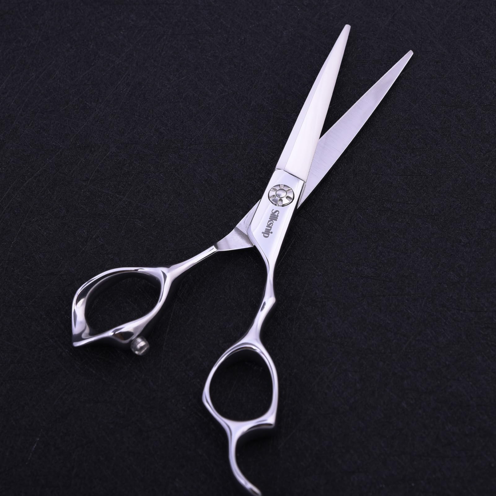 Silksnip premium leather case storage protects your shears during transport.