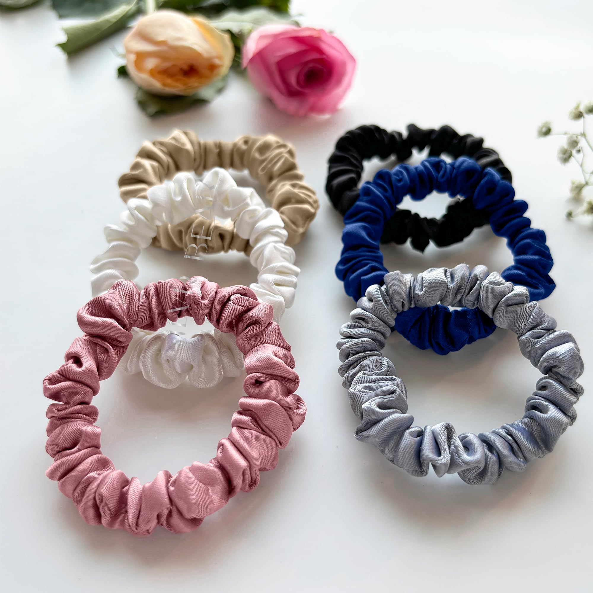 Silvr Bear men’s satin hair tie bun for smooth, secure styling on long hair.