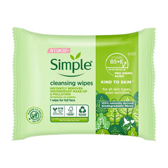 Simple Kind To Skin wipes dispense action in hand