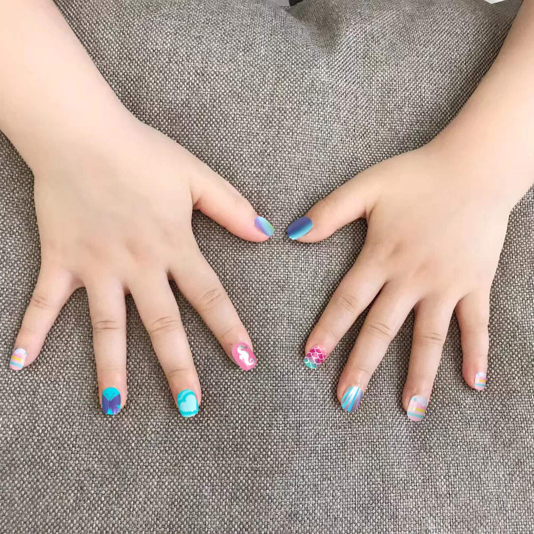 Siusio gift-ready-nails-set ideal for holidays, birthdays, and stocking stuffers