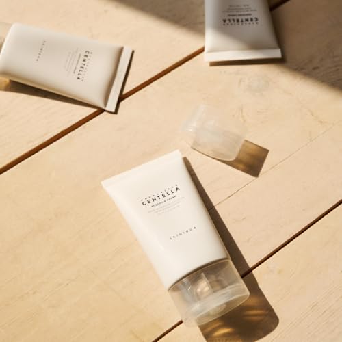 SKIN1004 Hyaluronic Acid glow close-up for intense moisture.