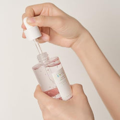 SKIN1004 peptide-9-complex-application close-up illustrating active formula layer.