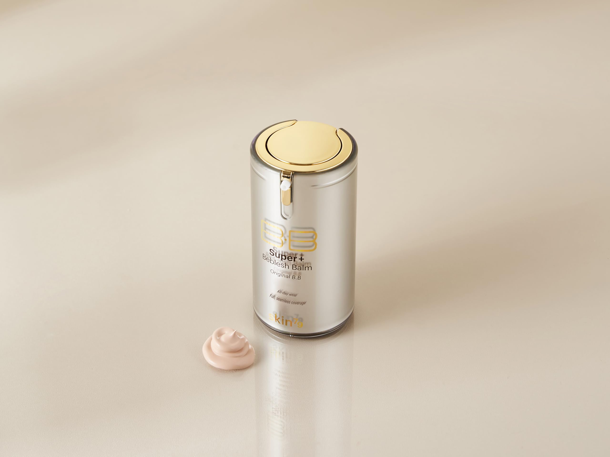 SKIN79 Gold BB dry-skin-friendly formula suitable for parched skin