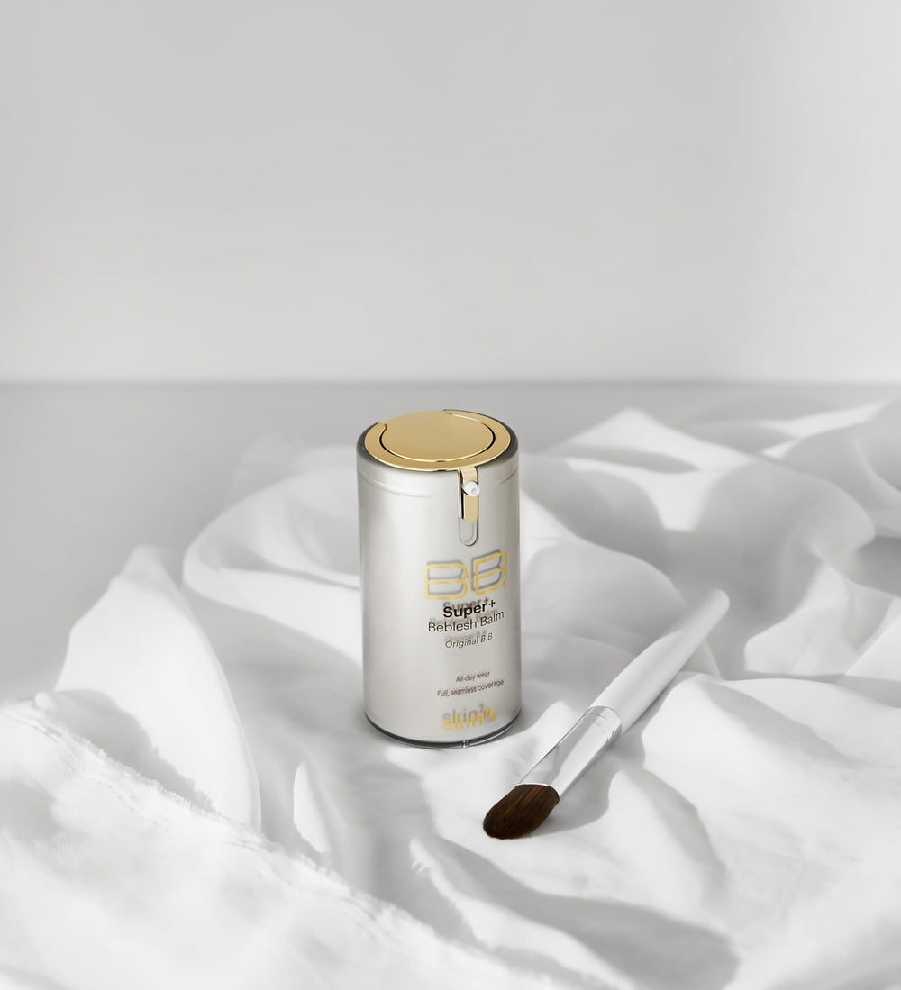 SKIN79 Gold BB glow-application highlights luminous, even complexion