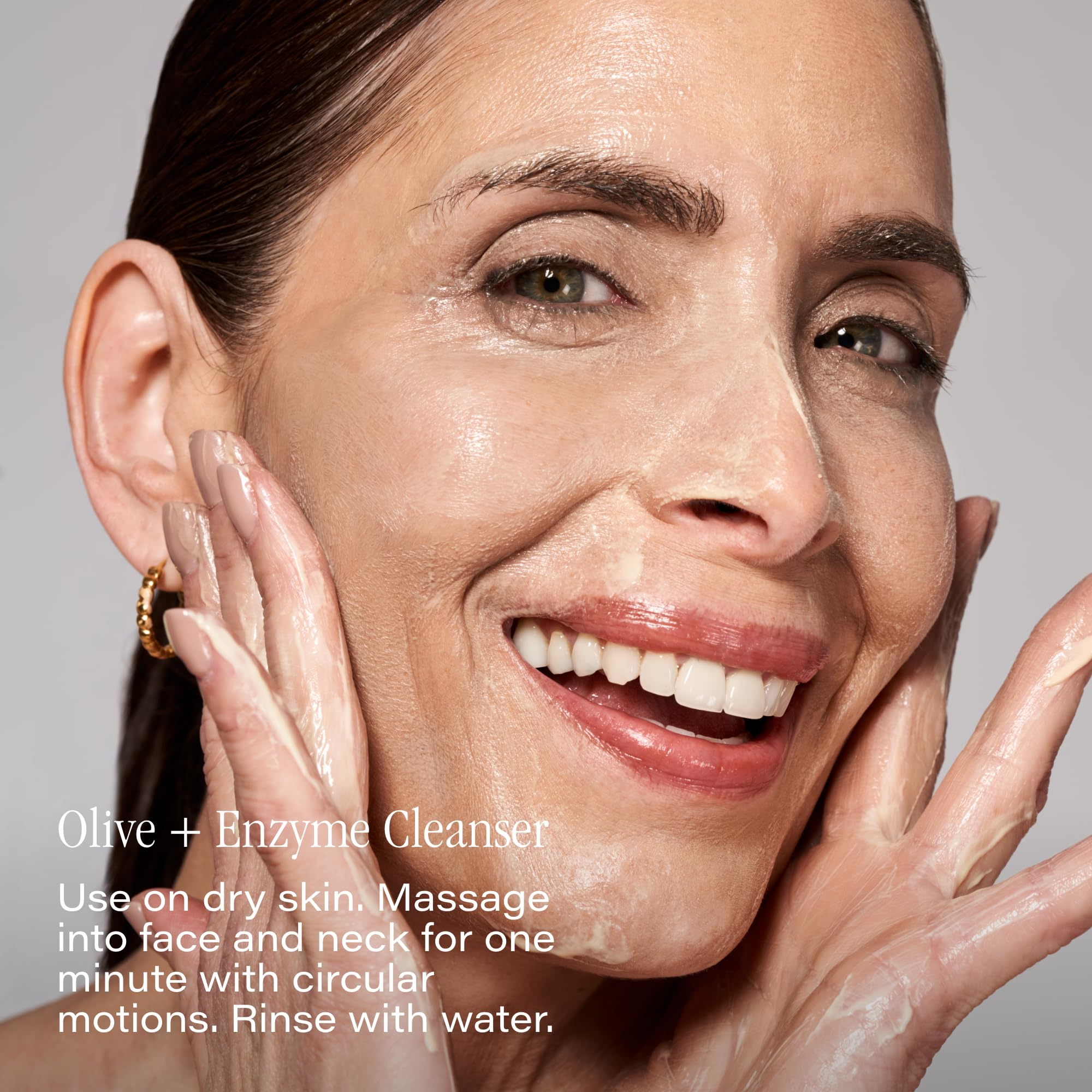 SKINN Dual-cleanser set packaging shows system that cleanses without stripping.