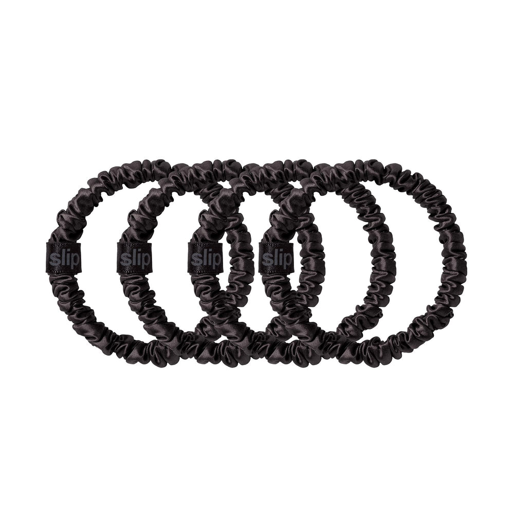 SLIP Silk Skinny Scrunchies negro acabado lujoso para uso diario.