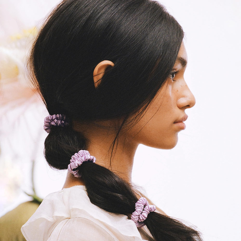 SLIP Skinny Scrunchies rose gold edition offers versatile styling for everyday looks.