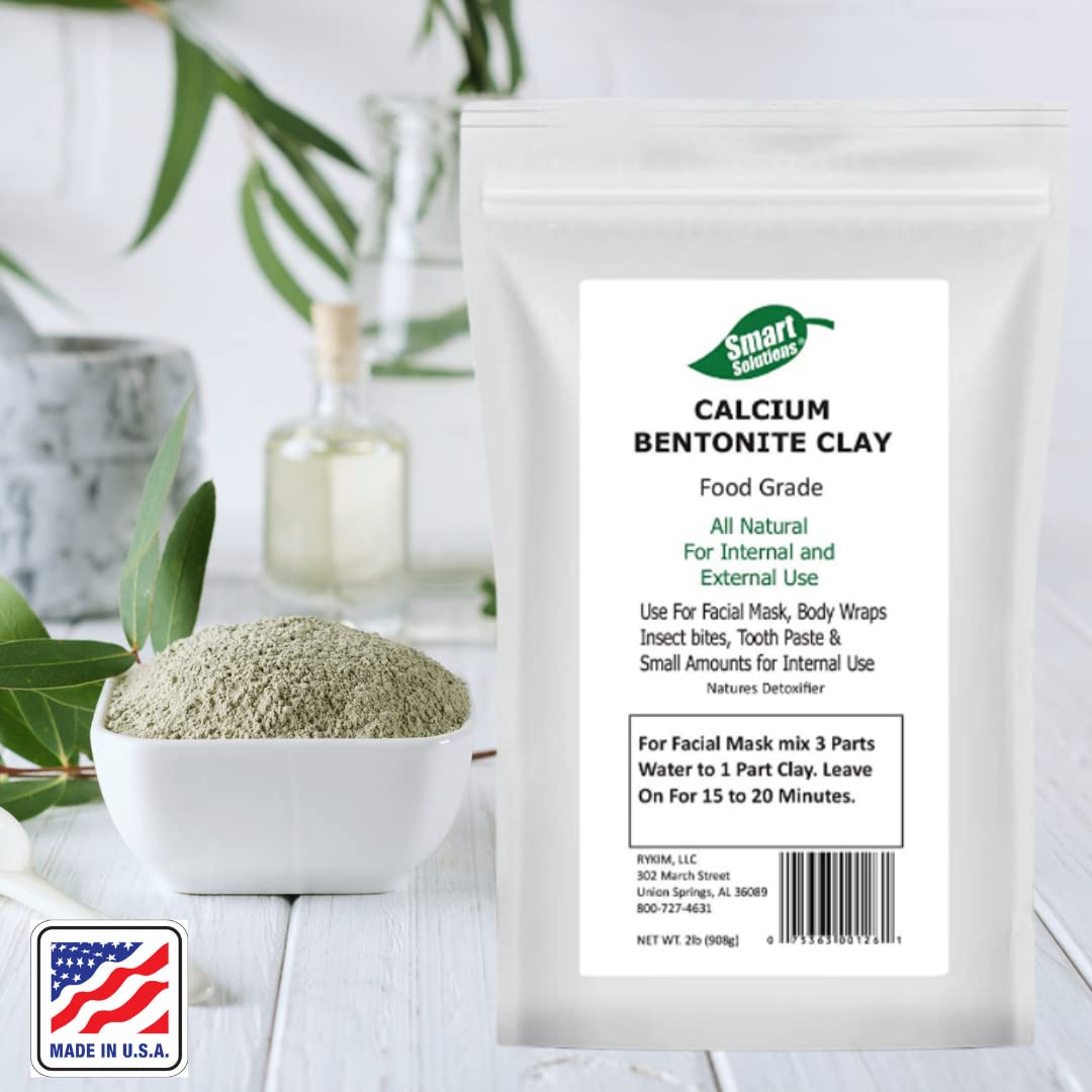 Mixing bowl with SMART SOLUTIONS calcium bentonite clay and water for a facial mask